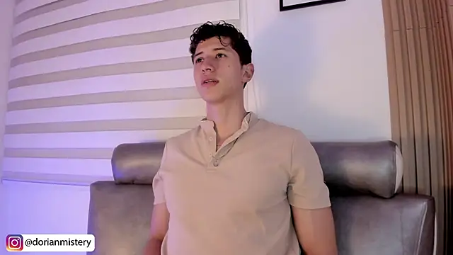 Dorianmistery2322_ Show Webcam