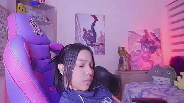 Czat XXX na żywo – madelyn_rose_