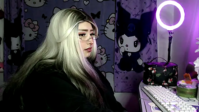 Chatroom XXX en direct de lussyevans24