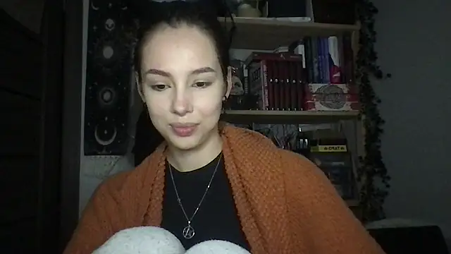 Yuna5343 Adlı Modelin Canlı XXX Sohbeti