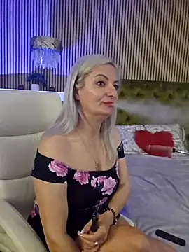 LadyTouch's Live XXX Chat