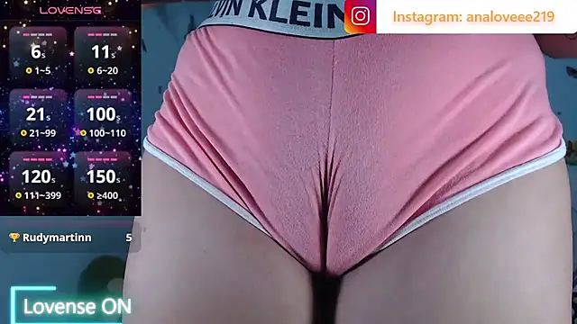 ana_studio's Live XXX Chat