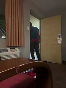 Stressreliever82 Chat XXX live