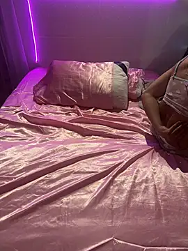 Shynesse21: вебкам-шоу