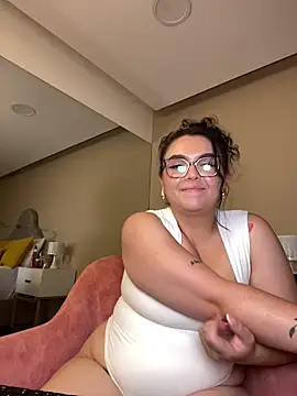 Chatroom XXX en direct de AlmaraRouge