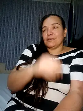 Zuleyka_69のライブXXXチャット