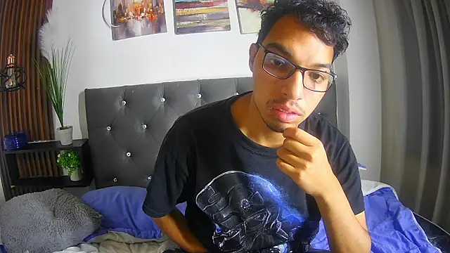 Chat XXX Live naughtycouplex_