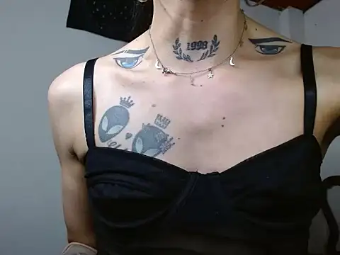 Scarlett_crastrawberry Webcamshow