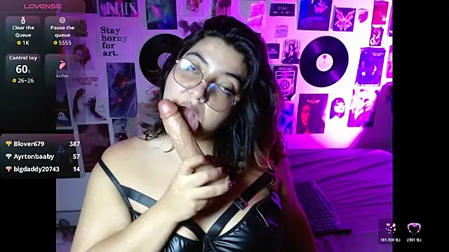 Roxy_f_w's Live XXX Chat