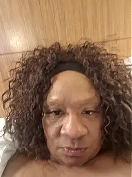 Big_Booty_Bonnie Adlı Modelin Canlı XXX Sohbeti