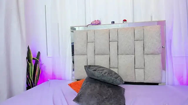 دردشة Cherry_Scarlet_ الجنسية المباشرة