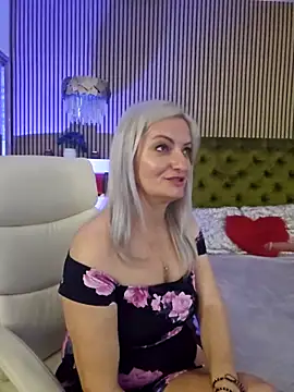LadyTouch – Naživo XXX chat