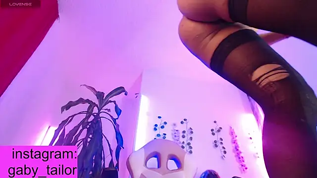 แชท XXX สดของ Gaby_Tailor