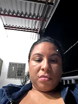 Francesca_ferrari Chat XXX live