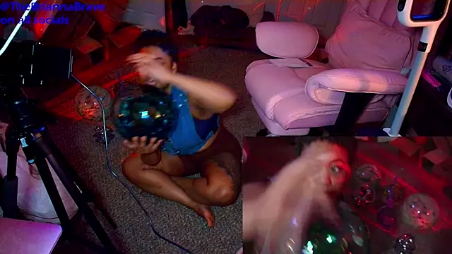 BriannaBrave: вебкам-шоу