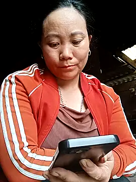 Chat XXX en directo de Lindxx-hot