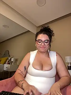 Chat +18 de AlmaraRouge ao vivo