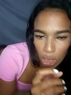 FlorSalvaje_ Adlı Modelin Canlı XXX Sohbeti