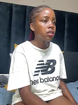 Littlebunny33's Live XXX Chat