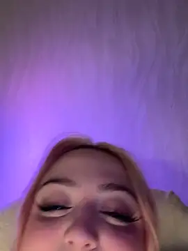 KellyMoorsのライブXXXチャット