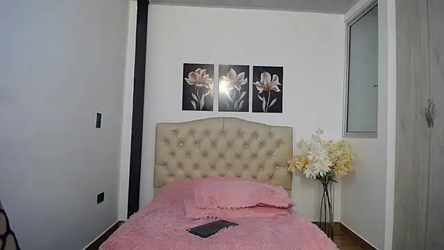 pinky_f00x élő XXX-chatje