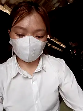 nat-tri's Live XXX Chat