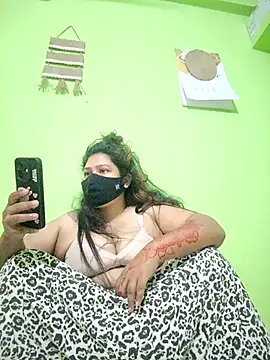 Chatroom XXX en direct de Papte-