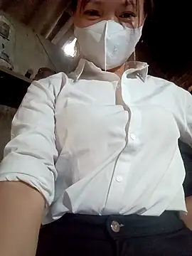 nat-tri's Live XXX Chat