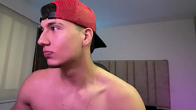 CHRIS_MORGAN1: вебкам-шоу