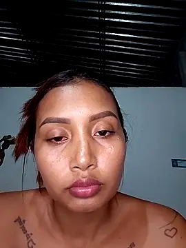 Genesis_18_'s Live XXX Chat