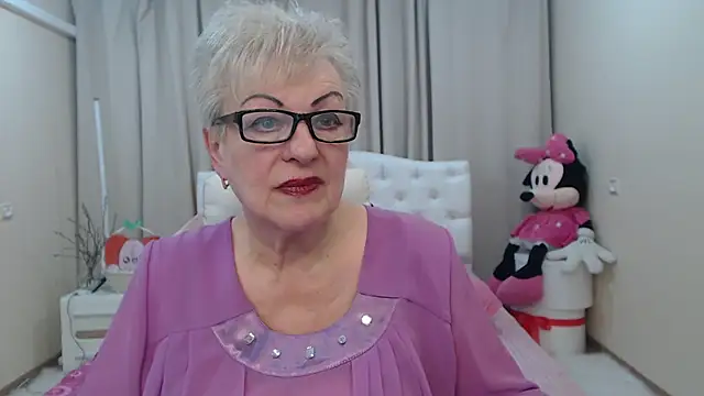 KayleSmoll – Naživo XXX chat