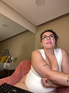 AlmaraRouge লাইভ XXX চ্যাট