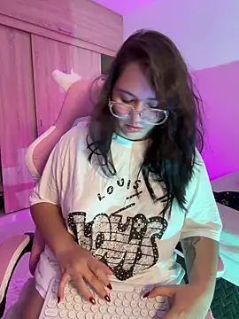 Angeldusttt's Webcam Show