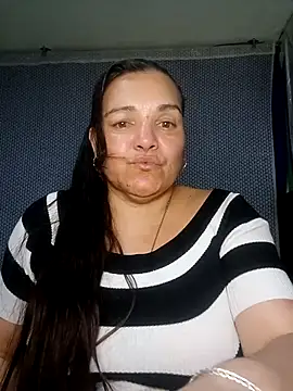 Chat +18 de Zuleyka_69 ao vivo