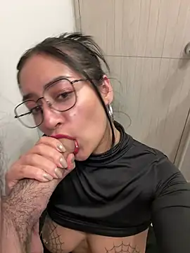 Rae_Lil_White 라이브 XXX 채팅