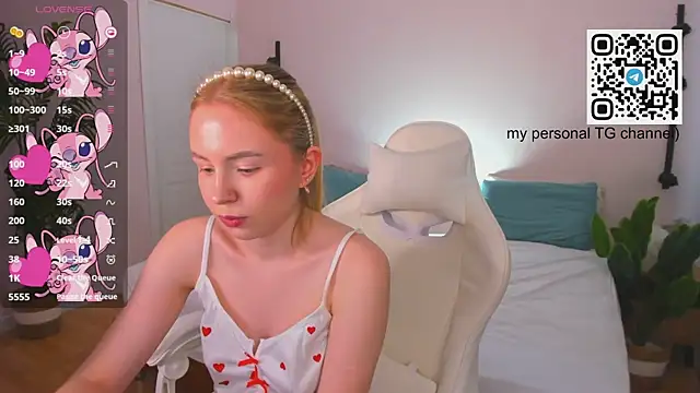 Linda__Bloom Chat XXX in diretta