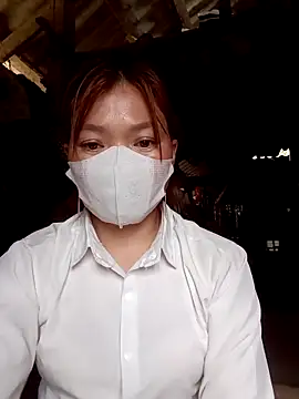 nat-tri's Live XXX Chat