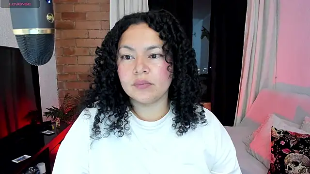 Chat +18 de Chubby_Licius ao vivo