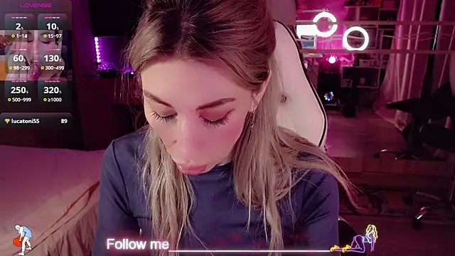 AnnieGOld_ live XXX chat