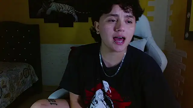 isabeautyx19: онлайн-секс-чат