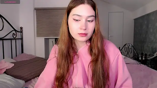 Show modela CruelKittty na web-kameri