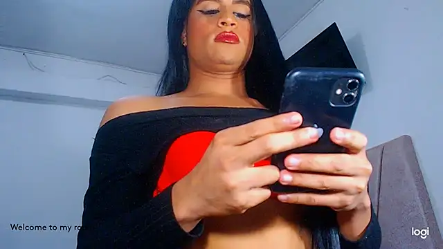 Valenntyna: διαδικτυακό σόου στην κάμερα