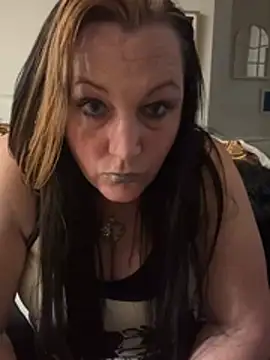 Queenemerald 라이브 XXX 채팅