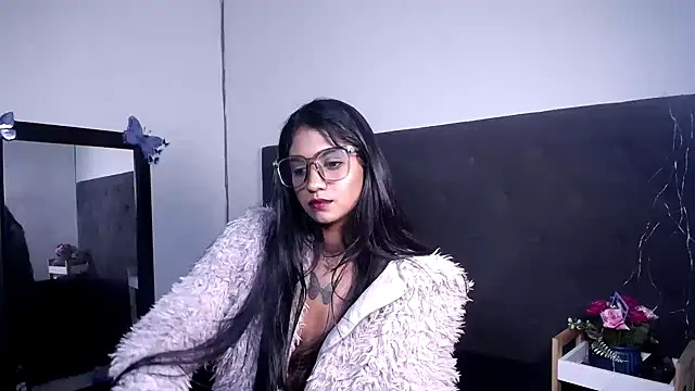 Delilah_Blazee 现场XXX聊天