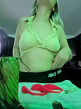 ScarletCallings_420: онлайн-секс-чат