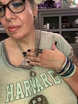 dieseldame1313's Live XXX Chat