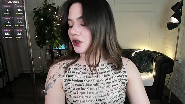 Dark_Moni's Live XXX Chat