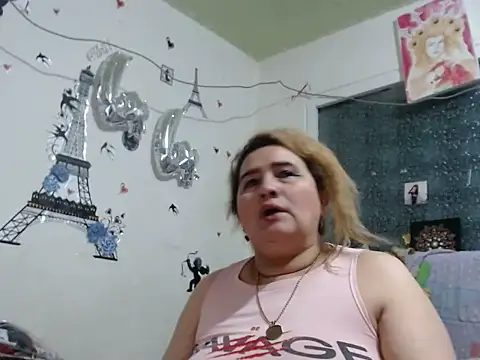 Perla1981-- – Live XXX-chat