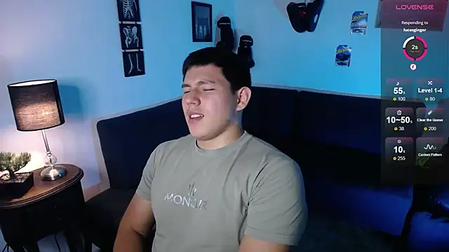 Živý XXX chat JamesCr_