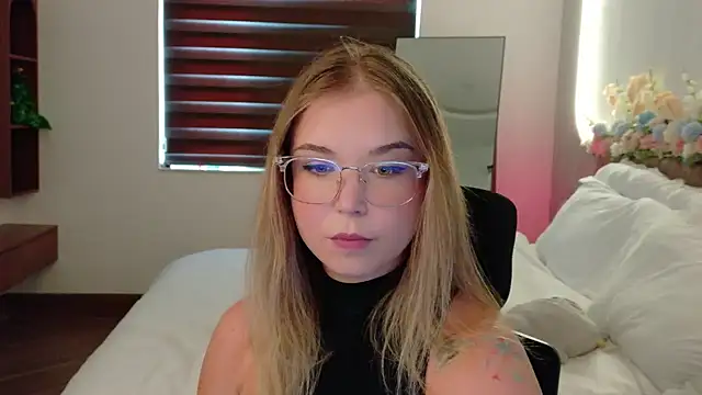 Lilith_Bonheur Live XXX-Chat